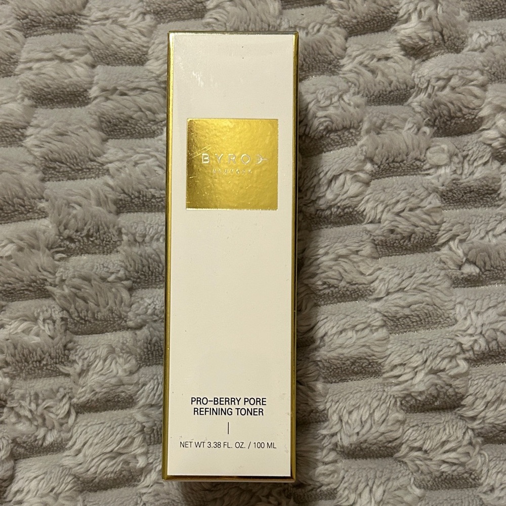 NWT BYROE Gold and White Pro-Berry Pore Refining Toner. New never opened.
